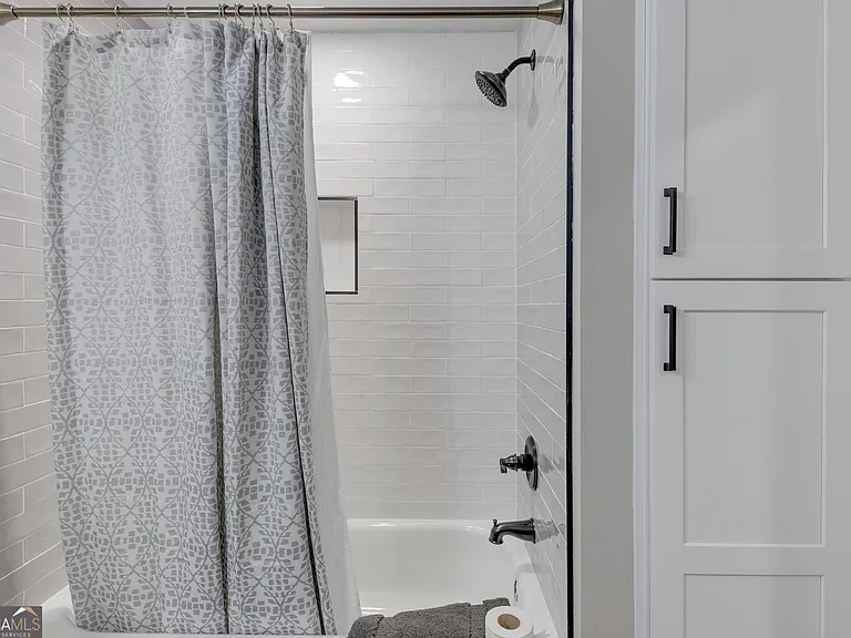 155 Parkview Dr SE — Photo 21