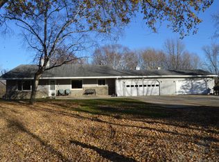 2931 Ridge Ct, Greenleaf, WI 54126