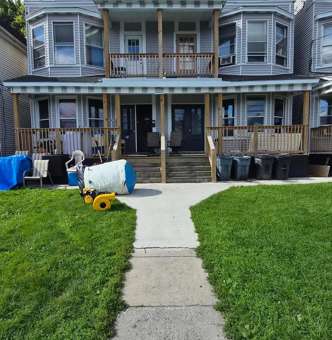 3 bed, 1200 sqft, $1,500 — Photo 2