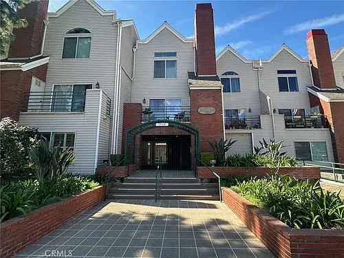 2706 Honolulu Ave #111 Photo 1