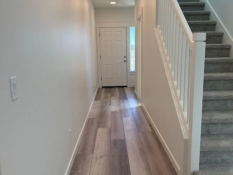 61073 NE Unity Pl — Photo 2