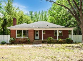 904 Liberty Hill Rd, Kinston, NC 28501