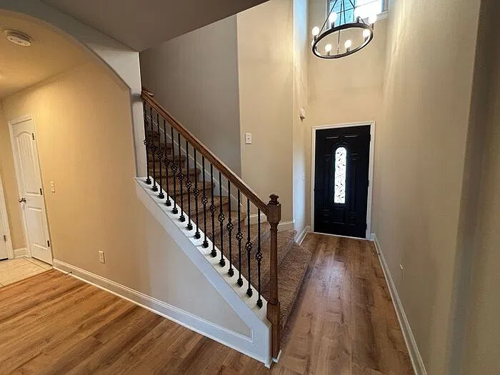 4 bed, 2.5 bath, 2264 sqft, $2,095 — Photo 4