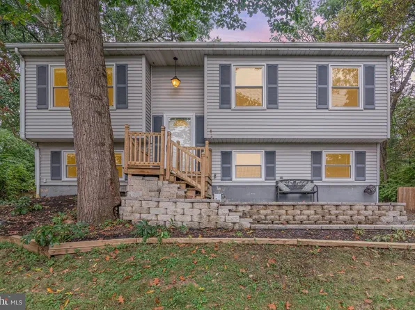 13 Eastwood Dr, Carlisle, PA 17015