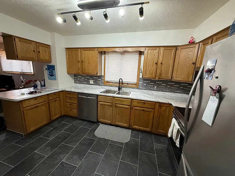 1105 8th St SE #3 — Photo 3