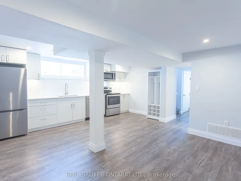 397 Mississaga St W #BASEMENT — Photo 1