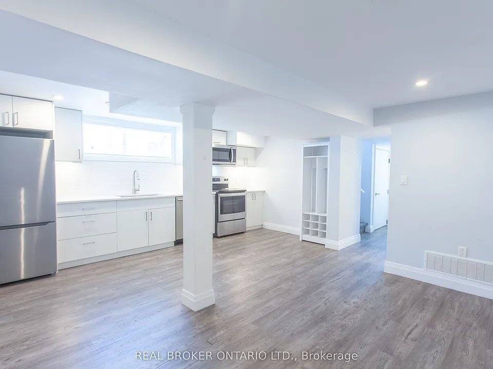 397 Mississaga St W #BASEMENT