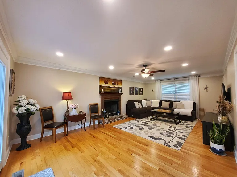 7214 Ridgestone Dr — Photo 15