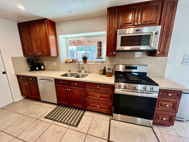 201 Kimberly Ln — Photo 7