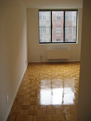 Rented by Realty Operations Group | media 5