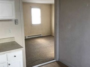 41 Bay St APT E, Northfield, NH 03276