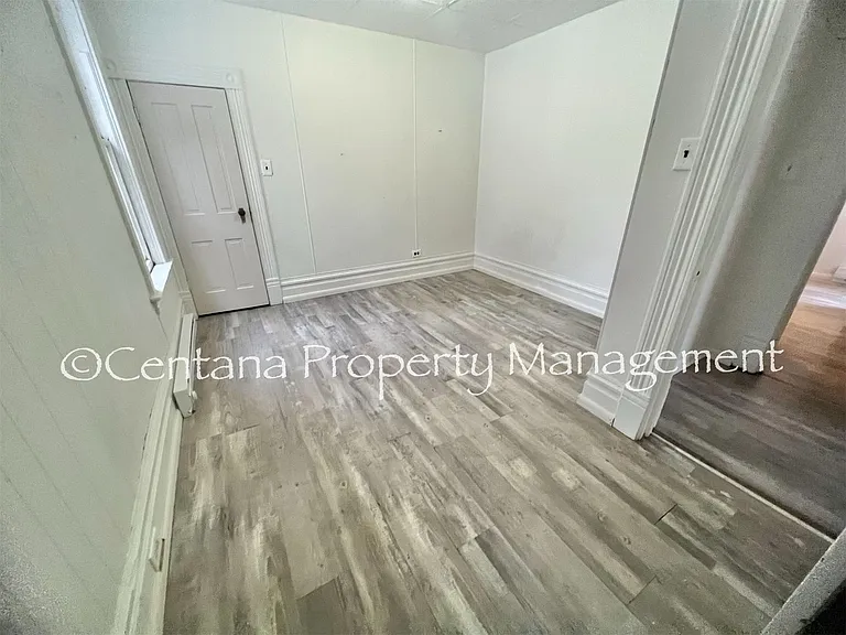 816 Caledonia — Photo 7