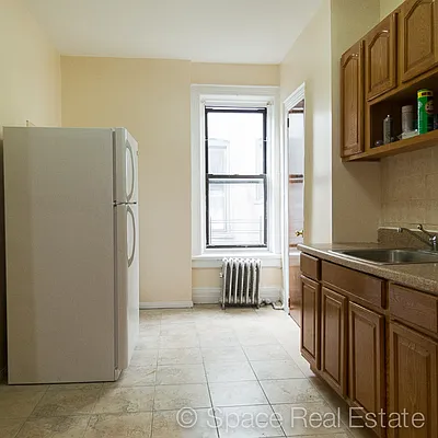 Rented by Space Real Estate | media 38