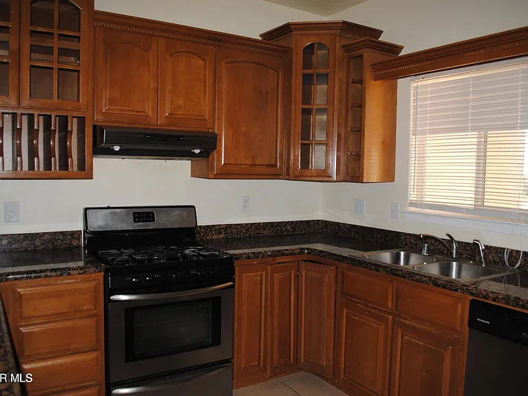 5817 Lawndale Dr #4 — Photo 6