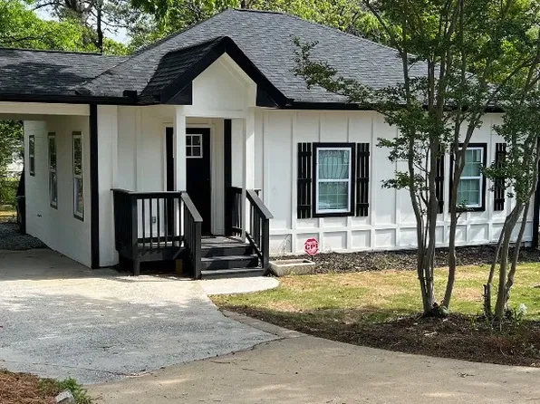 312 1st St, Forest Park, GA 30297