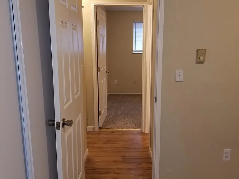 Meadow Creek Apartments — Photo 24