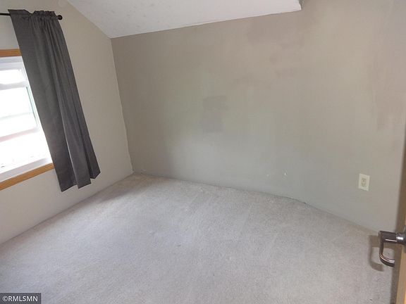 4th image of 1056 S Otter Ave