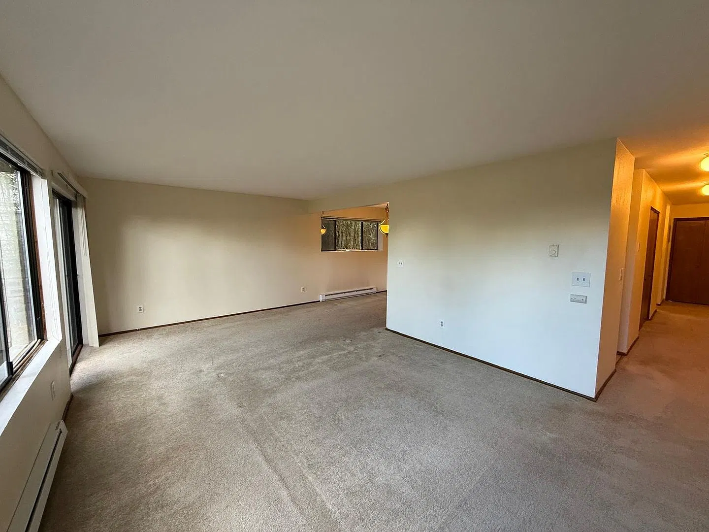 1652 — Photo 3