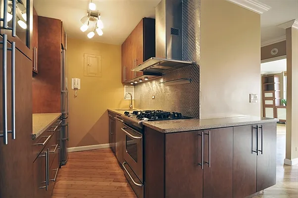 Sold by Citi Habitats | media 9