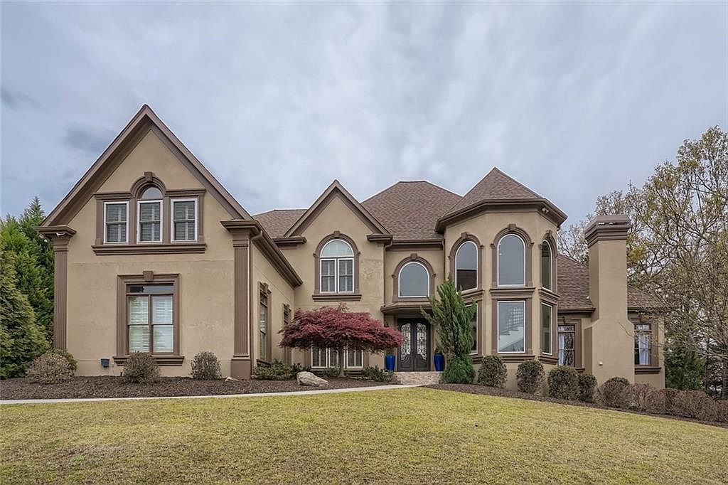 8390 Sentinae Chase Dr, Roswell, GA 30076 | Zillow
