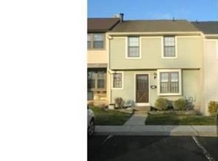 410 Livingston Ct, North Wales, PA 19454