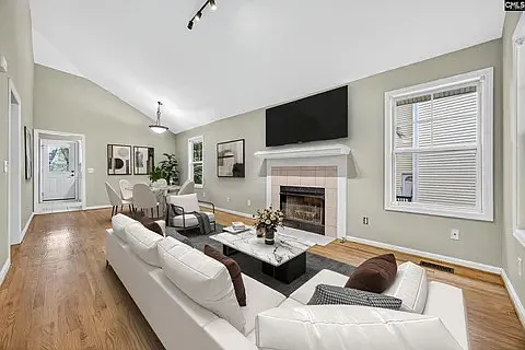 615 Darlington St — Photo 5