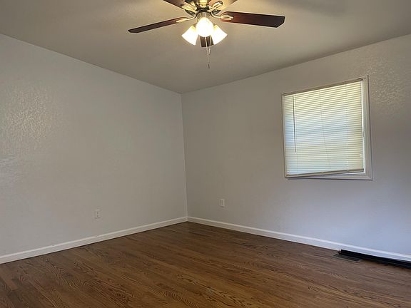 5th image of 2614 Sunset Ave