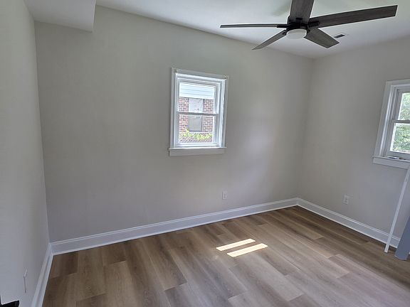 3rd image of 412 Winston St
