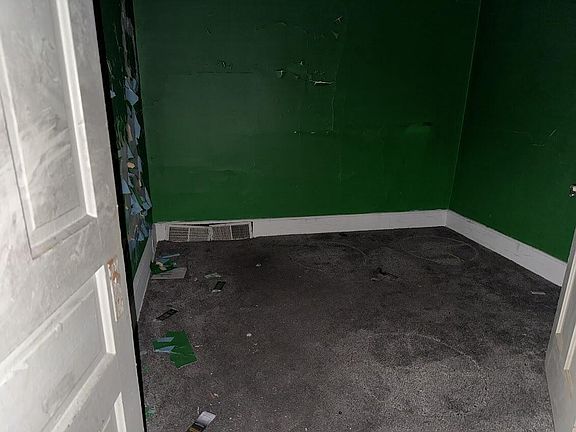 4th image of 2922 N 17th STREET