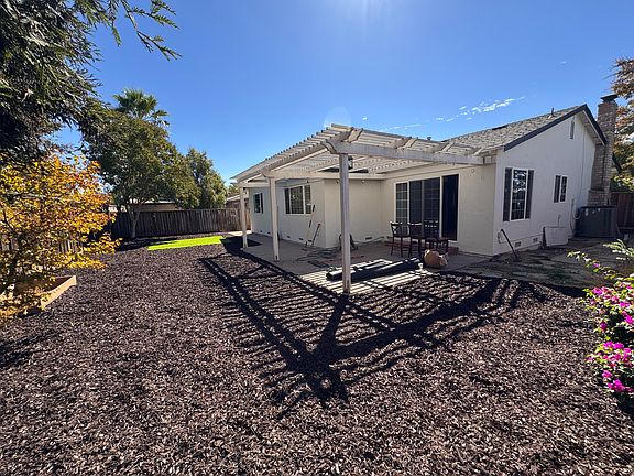 4th image of 17230 Birch Way