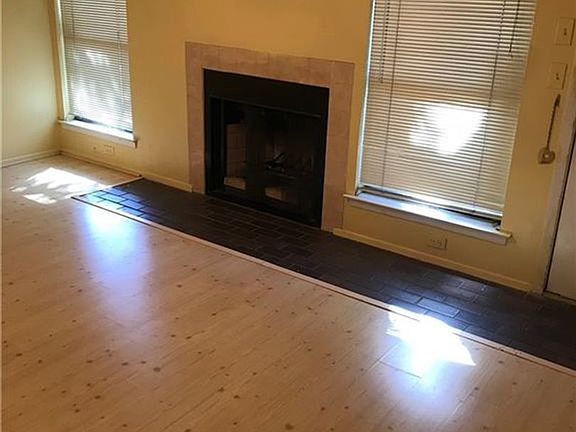 3rd image of 612 Park Pl APT 203