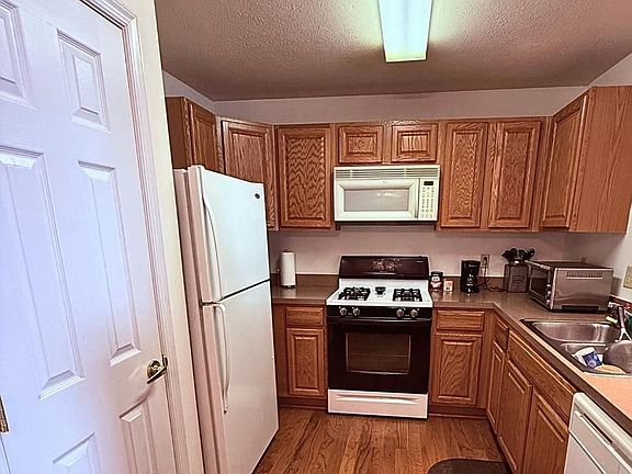 4th image of 45221 Westmeath Way Unit E12