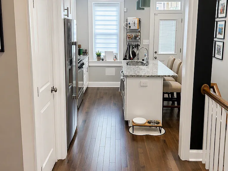 113 S Robinson St — Photo 4