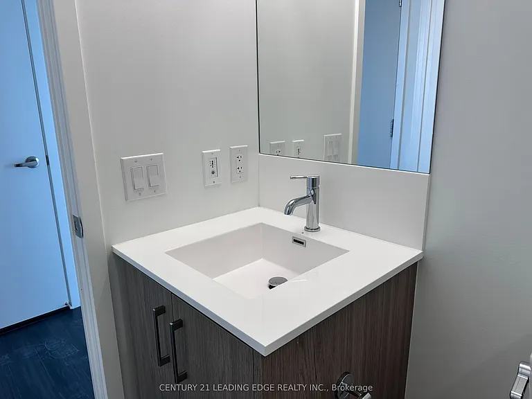 4010 Eglinton Ave W #810 — Photo 12