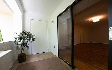 2nd image of 232 Church Rd APT 3B