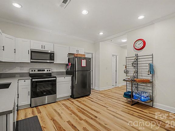 5th image of 317 McCardell St #10