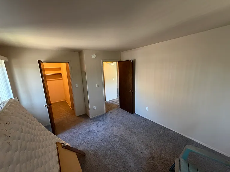 439 Riviera Dr — Photo 11