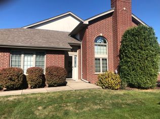 1361 Chestnut Xing, Lemont, IL 60439