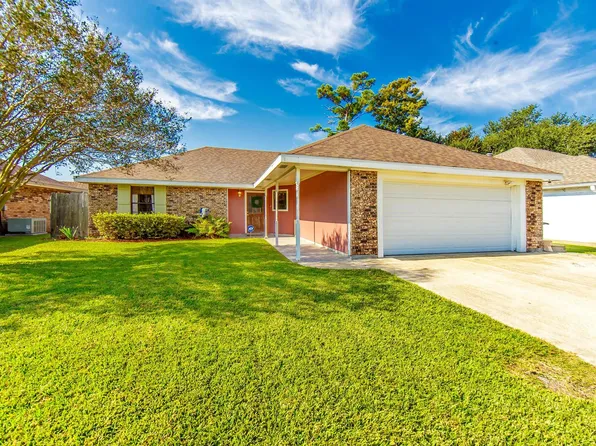 206 Angelle Dr, Houma, LA 70360