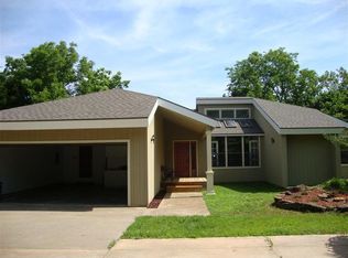 2116 Overlook Dr, Independence, KS 67301
