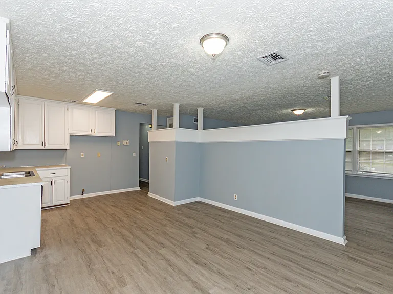 4342 Sunshine Dr — Photo 9
