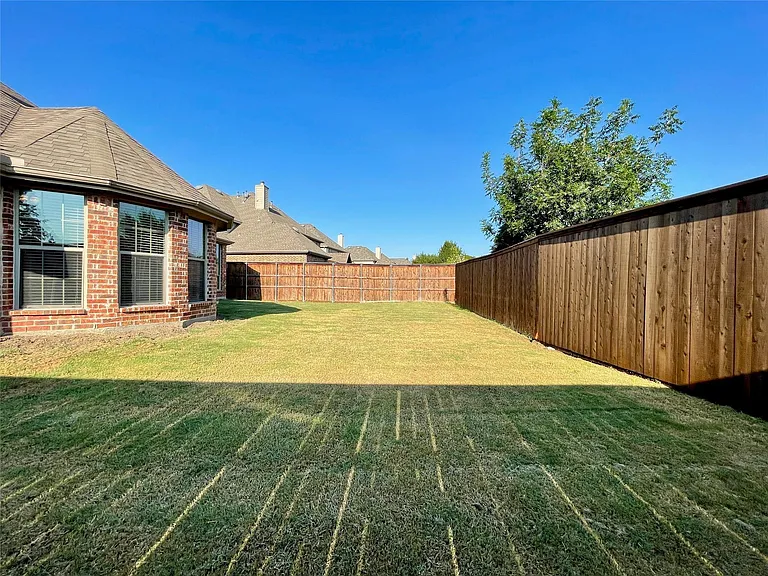 2902 Madison Dr — Photo 29