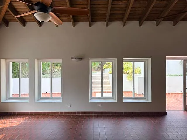 8-UNIT-2 Hope Est — Photo 14