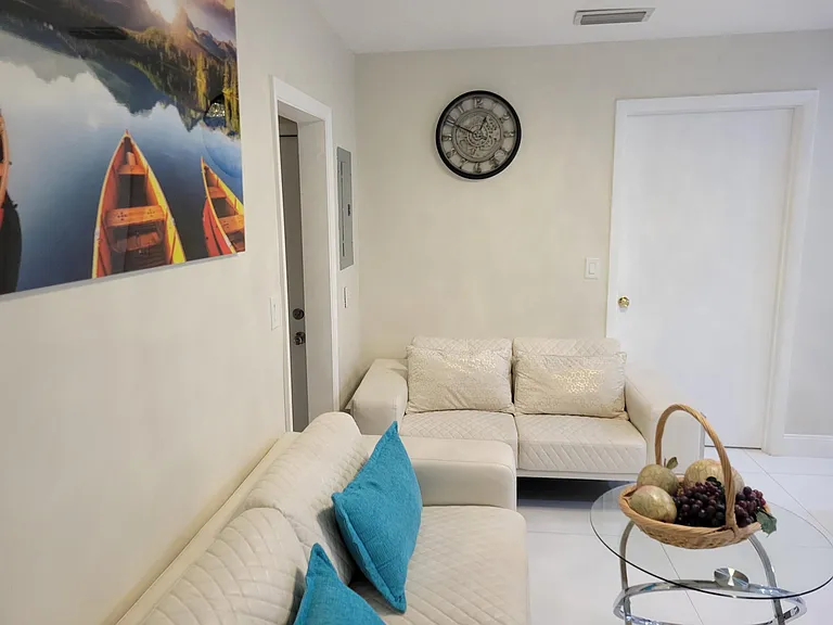 3124 NE Skyline Dr #B — Photo 9