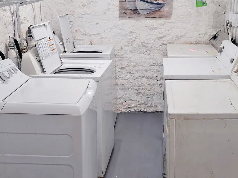 LAUNDRY AREA