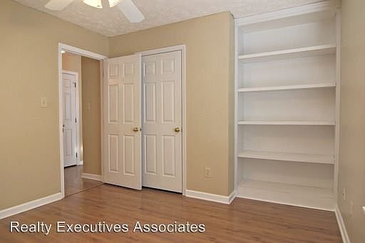 3rd image of 5941 Aruba Ln