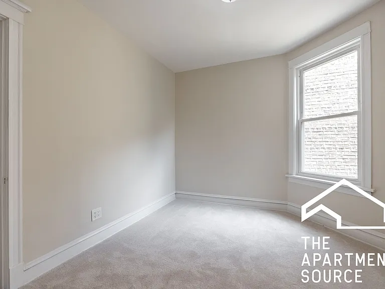 2110 N Avers Ave #G — Photo 14