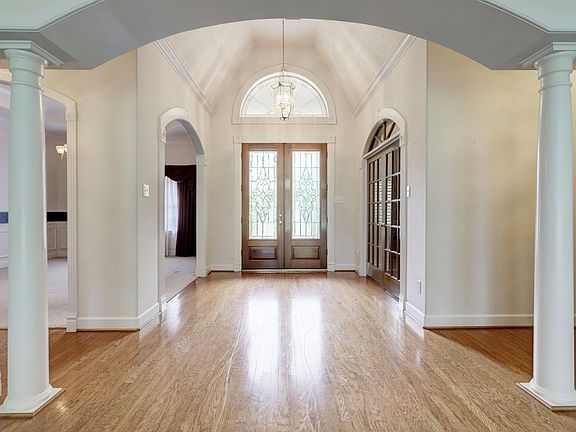 4th image of 6007 Running Creek Ct