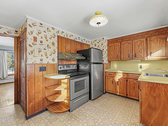 4th image of 34 Anthony St