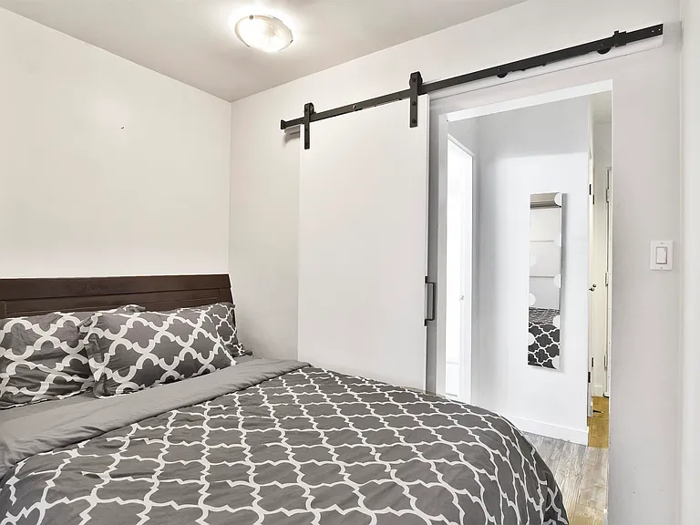 1540 Haro St #112 — Photo 7